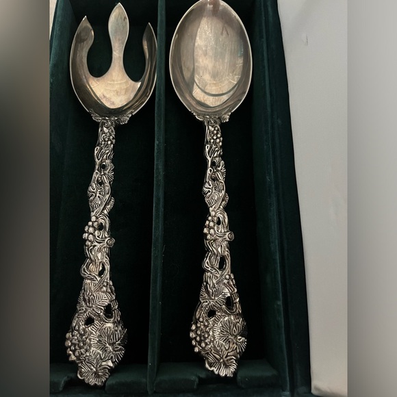 Beautiful Silver Treasures By Godinger Serving Set in Original Box - Picture 2 of 7